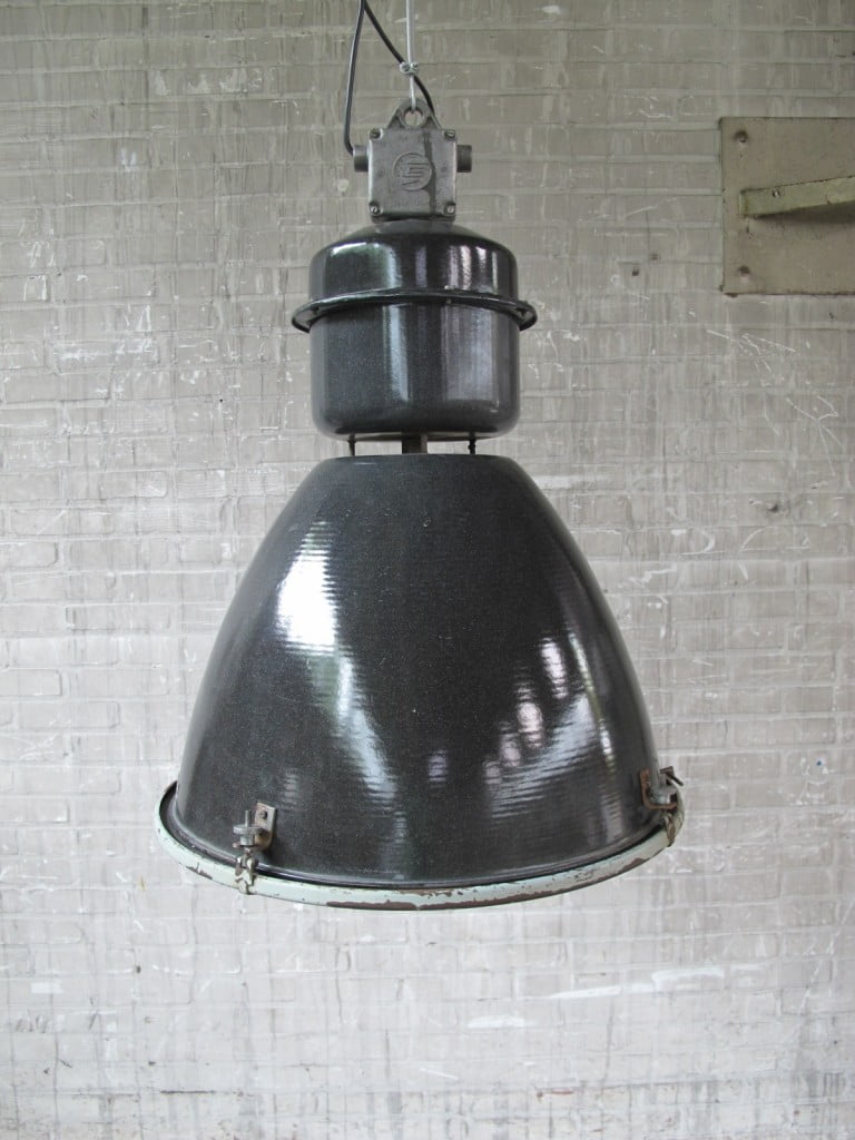 Emaillen fabriek hanglamp Industrieel groot model jaren 60