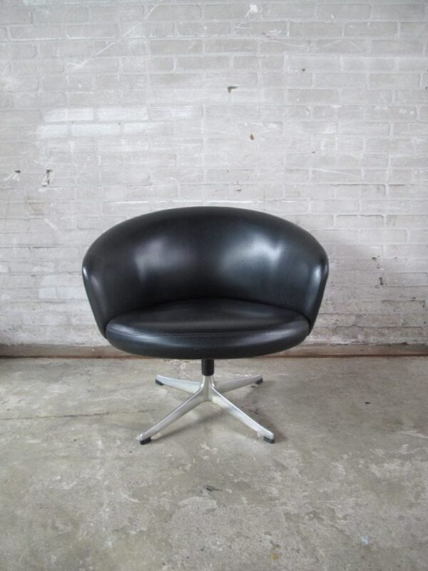 Fauteuil Yngve Ekstrom Rondino swivel chair Swedese 1950