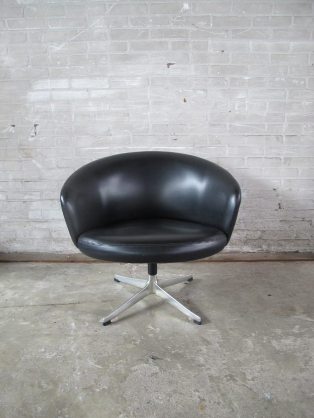 Fauteuil Yngve Ekstrom Rondino swivel chair Swedese 1950