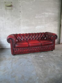 winchester oxblood rood chesterfield bank