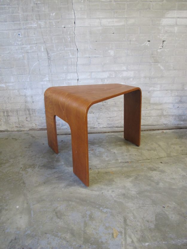 hein stolle driehoek plywood bijzettafeltje