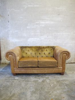 chesterfield lounge bank bruin lederen stoffen