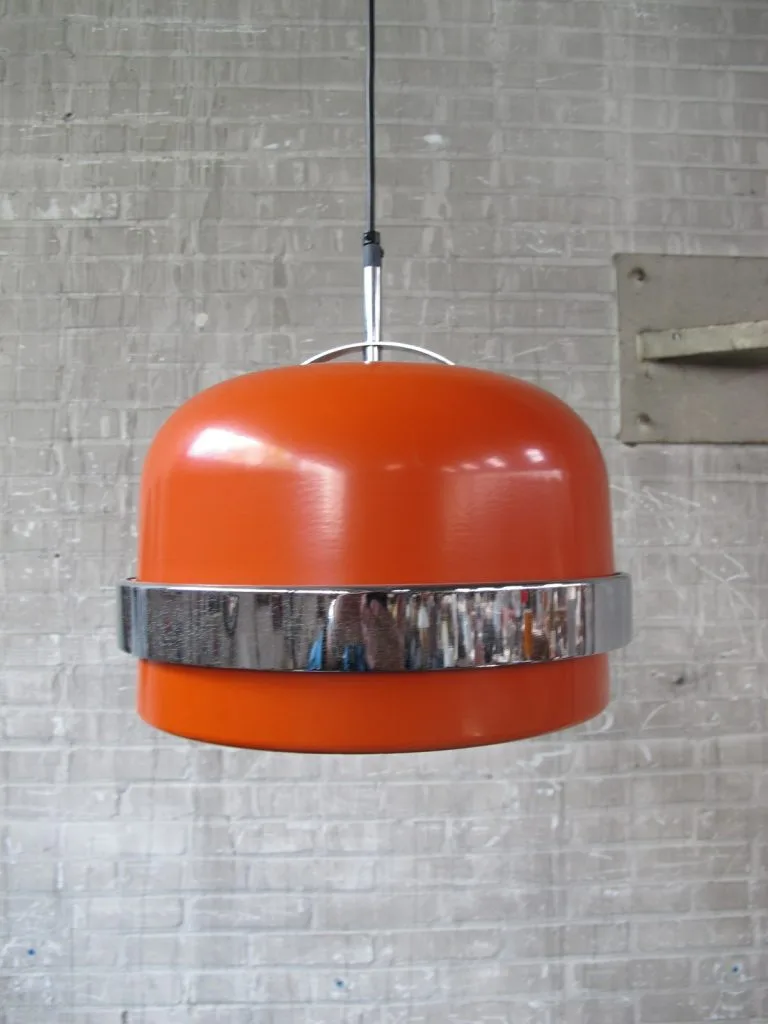 Lamp oranje space age Raak Amsterdam Anvia stijl metalen hanglamp metalen hanglamp