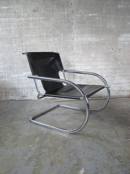 lederen lounge chairs