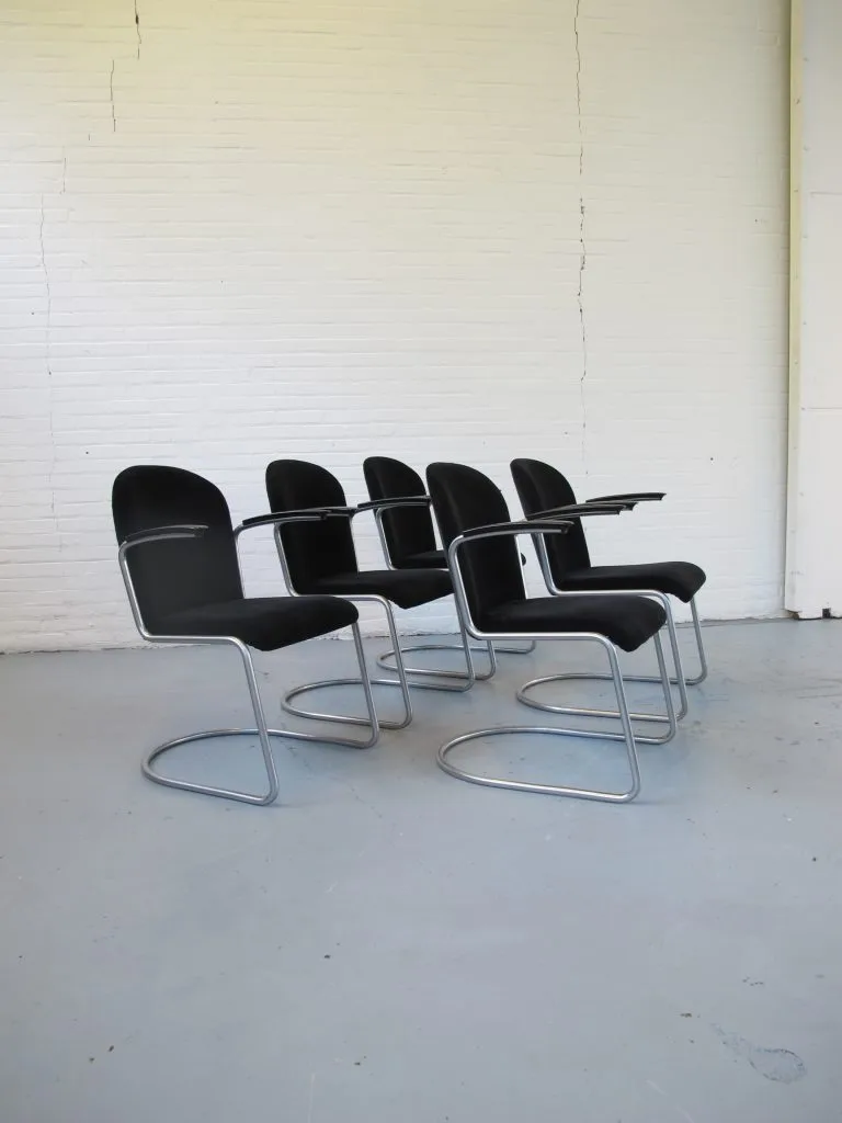 Vijf oude stoelen originele Gispen 413 R W.H. Gispen stoelen jaren 60 Gispen 413 R W.H. Gispen stoelen