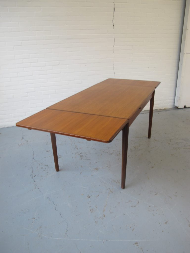 ontrouw Is Redding Tafel Pastoe Deense stijl teakhouten uitschuif tafel uit de jaren 60 - TC&K