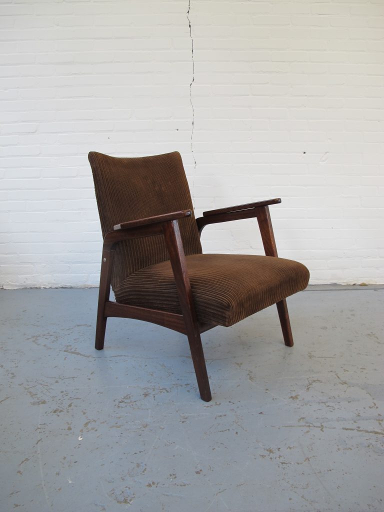 Assimilatie Rechtzetten van Vintage Pastoe Deense stijl teakhouten lounge fauteuil uit de jaren 60 -  Tweedehands Kopen bij Tussen Cor & Kitsch