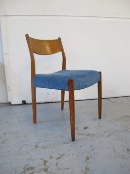vintage midsentury Stoelen Niels Otto Møller dining chairs