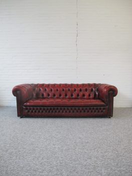 Bankstel Engelse Chesterfield Oxblood vintage midcentury mid century modern