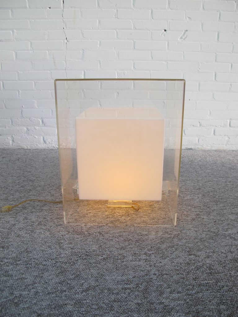 Reproduceren Succes pack Schitterend plexiglas design kubus vloerlamp uit de jaren 80 Italië -  Tweedehands Kopen bij Tussen Cor & Kitsch