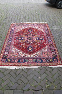 Perzische Balouch Turkmenen grote romantische vloerkleden vintage midcentury