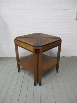 Tafel Antiek Amsterdamse school bijzettafel midcentury vintage