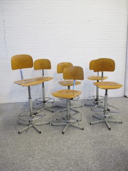 kruk Ahrend de Cirkel Atelier architect krukken vintage midcentury