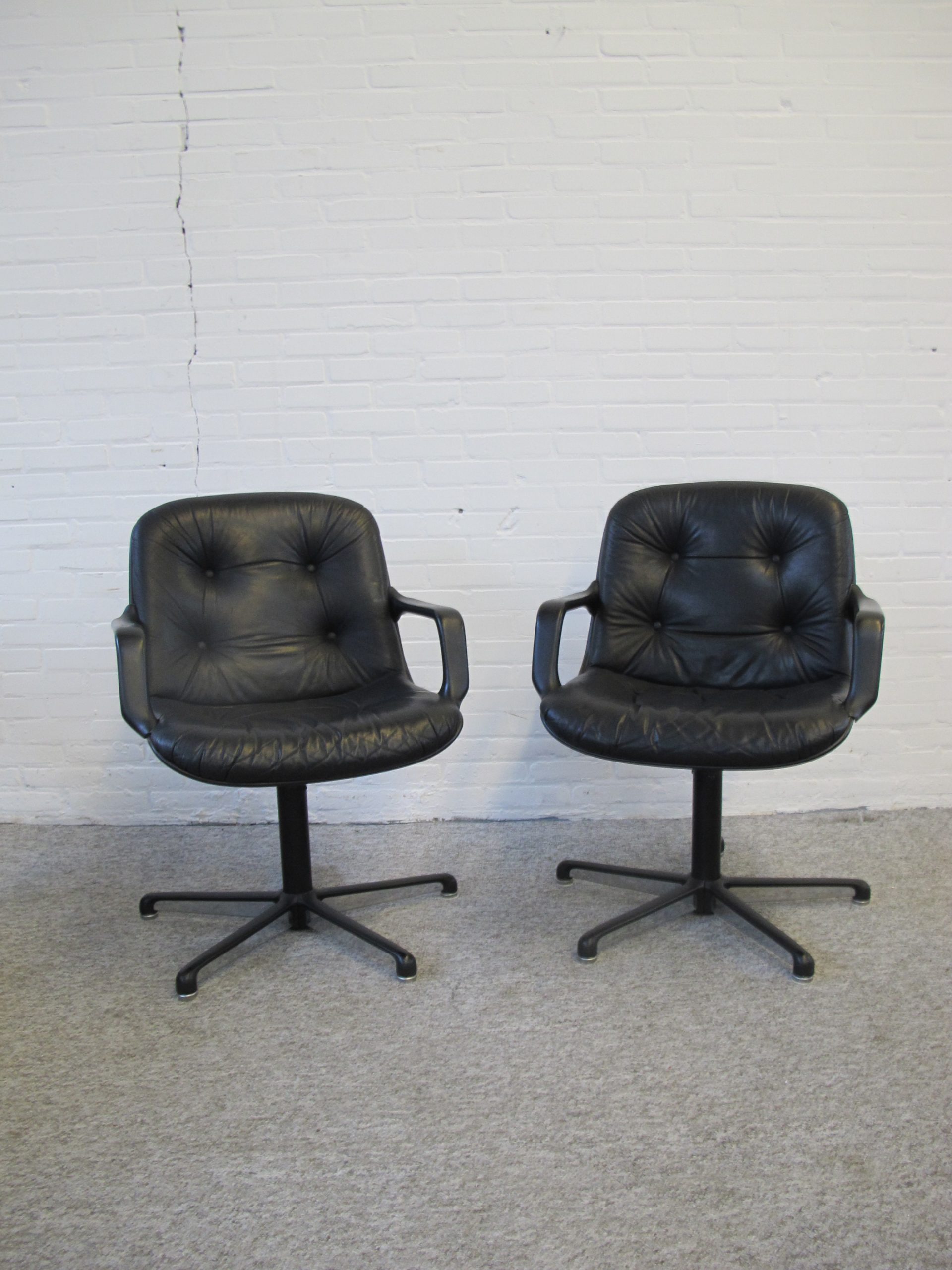 Heb geleerd Afscheiden Stoel Twee vintage bureaustoelen van Charles Pollock voor Comforto jaren 70 -  Tweedehands Kopen bij Tussen Cor & Kitsch
