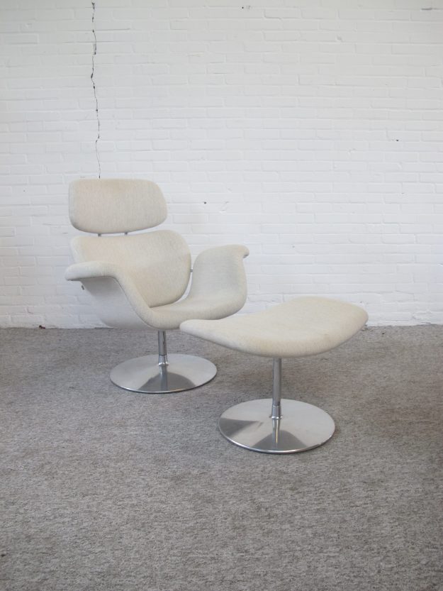 Big tulip lounge chair fauteuil Pierre Paulin Artifort vintage midcentury