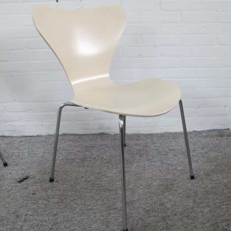Stoel vlinder stoelen butterfly chairs Arne Jacobsen Fritz Hansen vintage midcentury