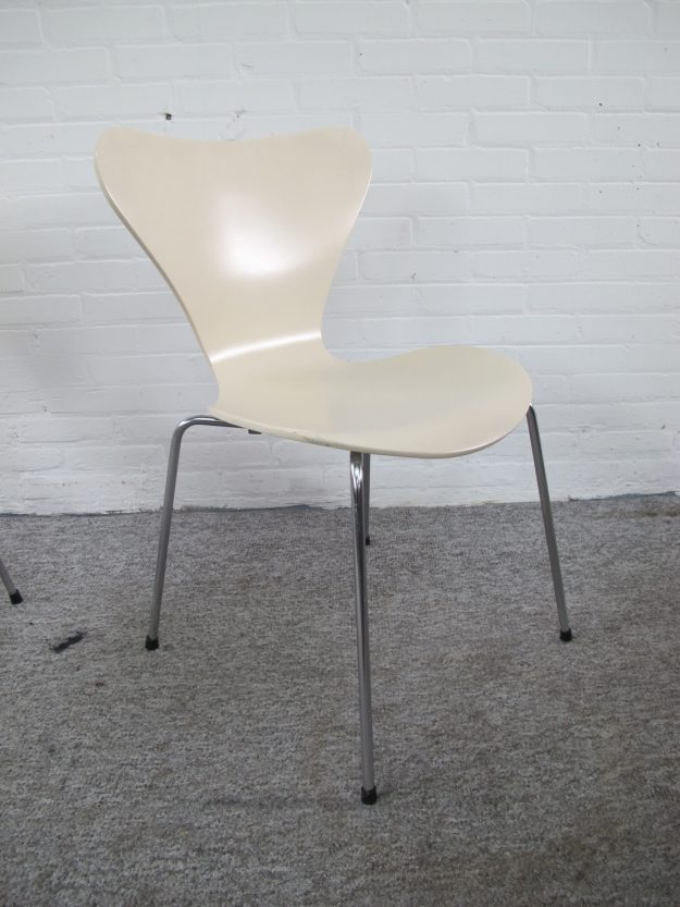 Stoel vlinder stoelen butterfly chairs Arne Jacobsen Fritz Hansen vintage midcentury