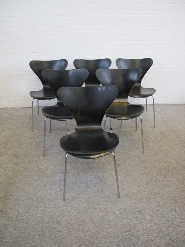 3017 vlinder stoelen Arne Jacobsen Fritz Hansen vintage midcentury