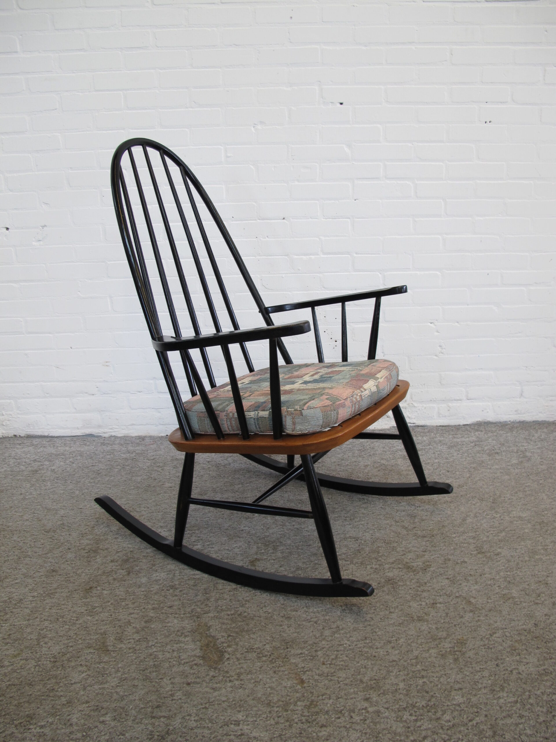 fauteuil Ilmari Tapiovaara schommelstoel rocking chair vintage midcentury
