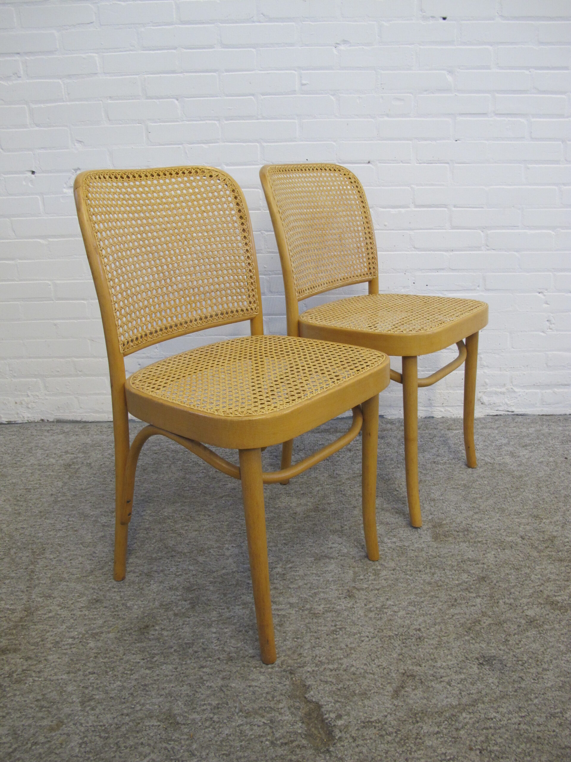 Stoel Josef Hoffmann Prague 811 chairs Praag 811 stoelen midcentury vintage