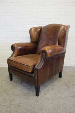 Fauteuil schapenlederen schapenleer Chesterfield oorfauteuil vintage midcentury